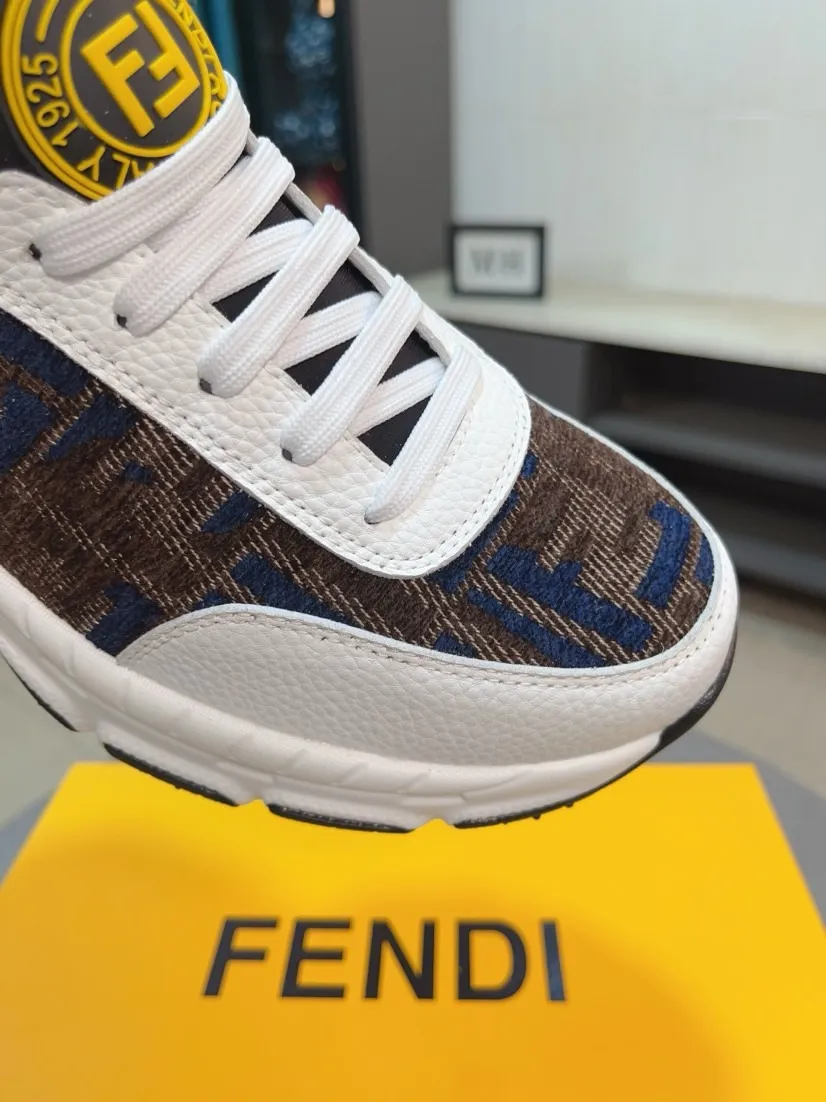 Men's Men's Shoes 💰458🌹🌹[fendi] Fendi's classic and comfortable men's, this complex sneaker is made of soft calfskin➕genuine leather lining➕original ultra-light rubber material with rough outsole. This unique light style is suitable for the casual and refined sensibility of this season. It is comfortable and natural on the feet. It is an everyday style for casual travel in autumn and winter! 38/44